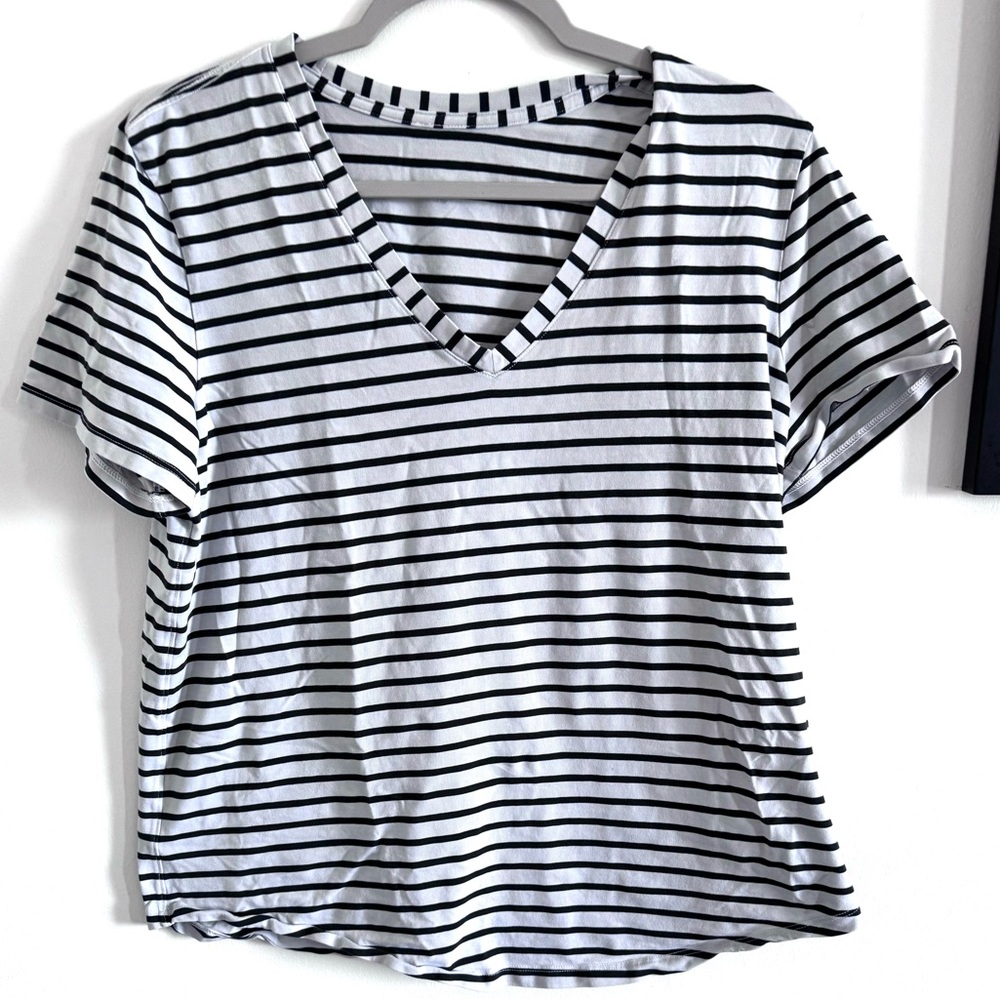 lululemon athletica White and Black Striped V-Neck Short Sleeve Tee